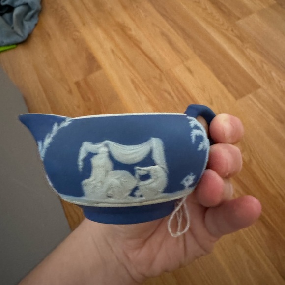 Small Antique Wedgewood - Picture 4 of 5